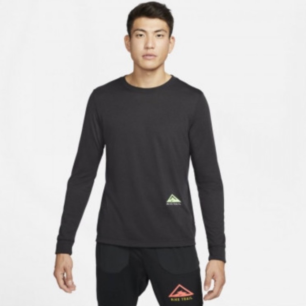The Nike Tee Dri-Fit Nike Trail Long Sleeve Tee​
